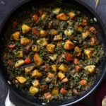 saag aloo in the pan after cooking