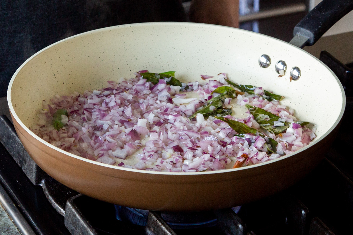adding onion to the whole spices