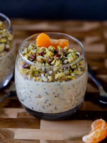 baklava overnight oats topped with nuts and oranges