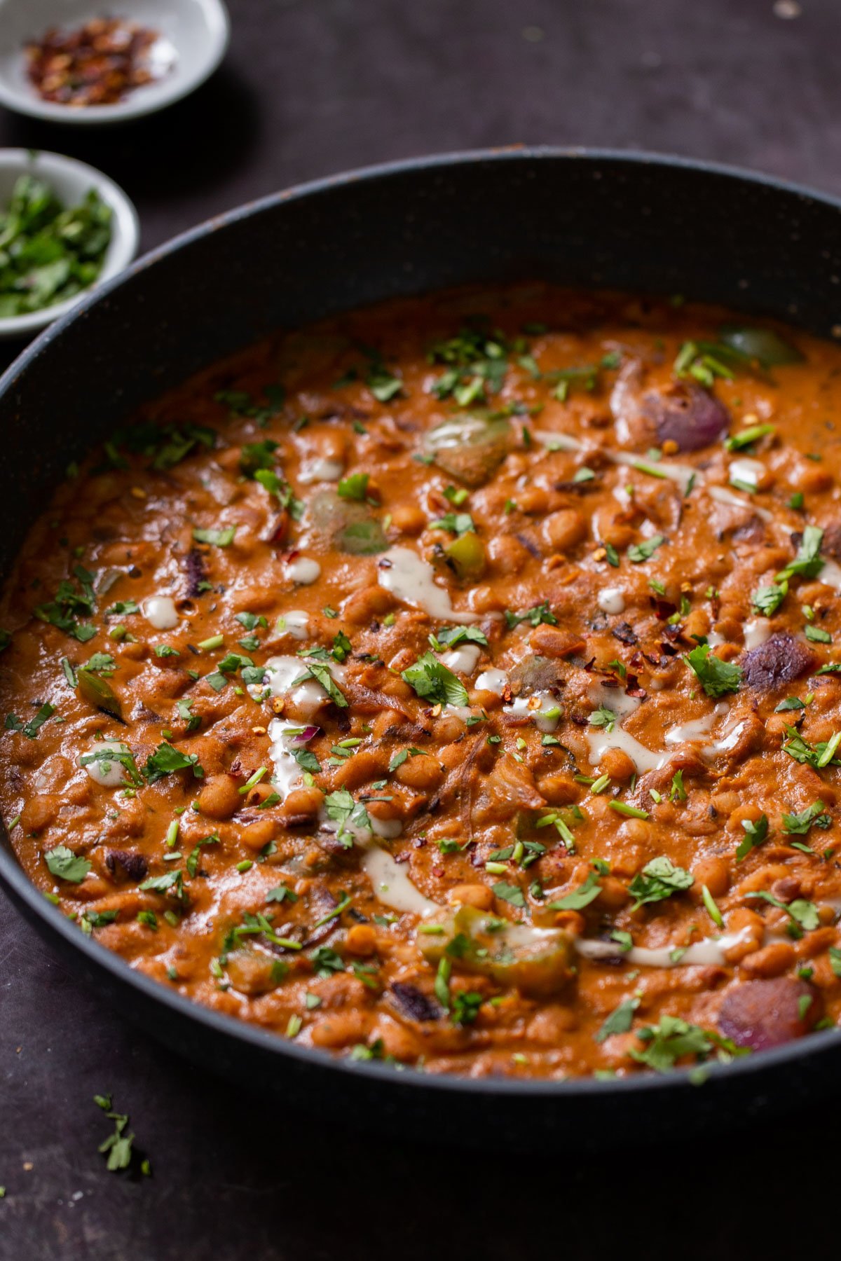 beans do pyaza in the pan after cooking