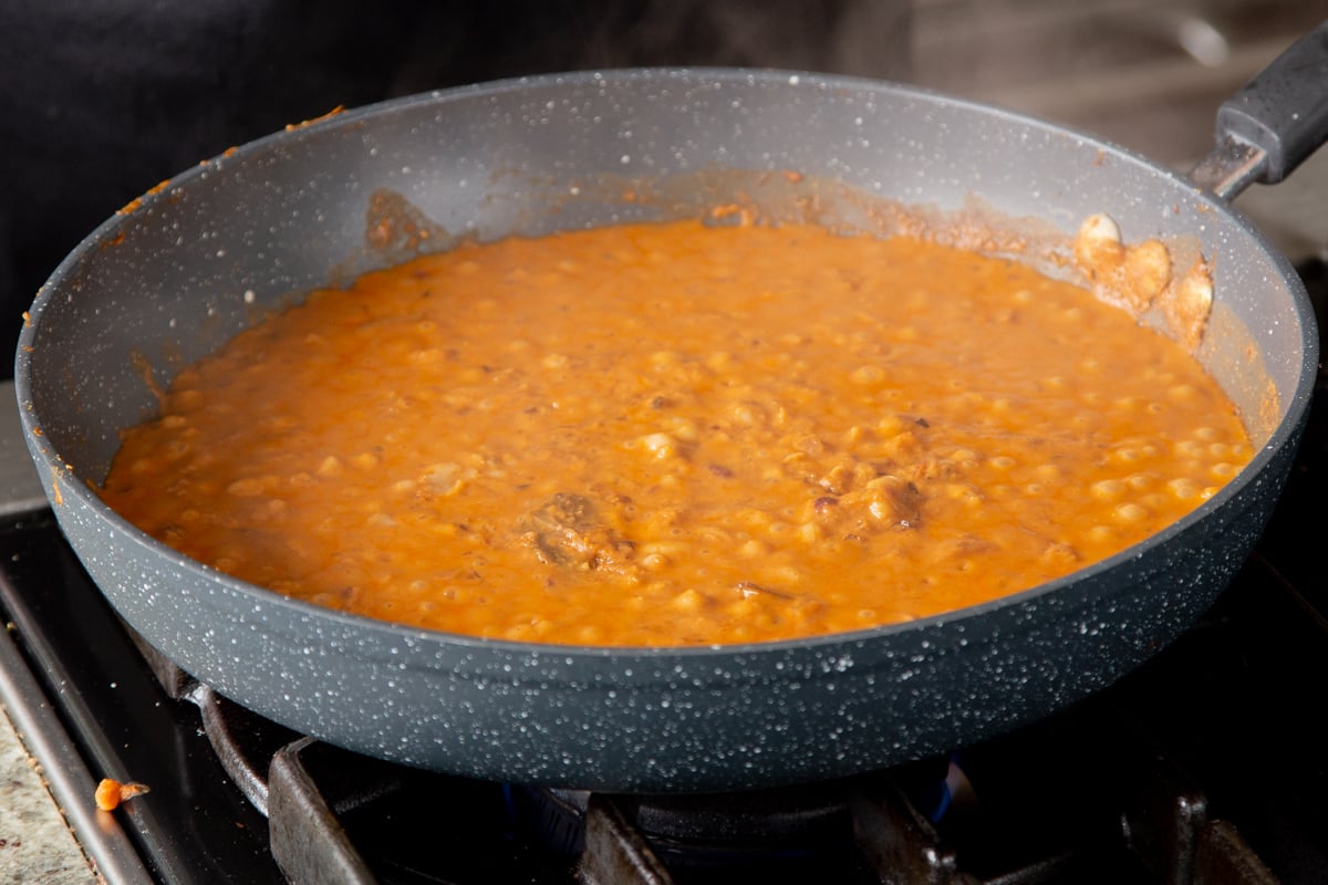 do pyaza sauce after thinning with water and stirring in the beans