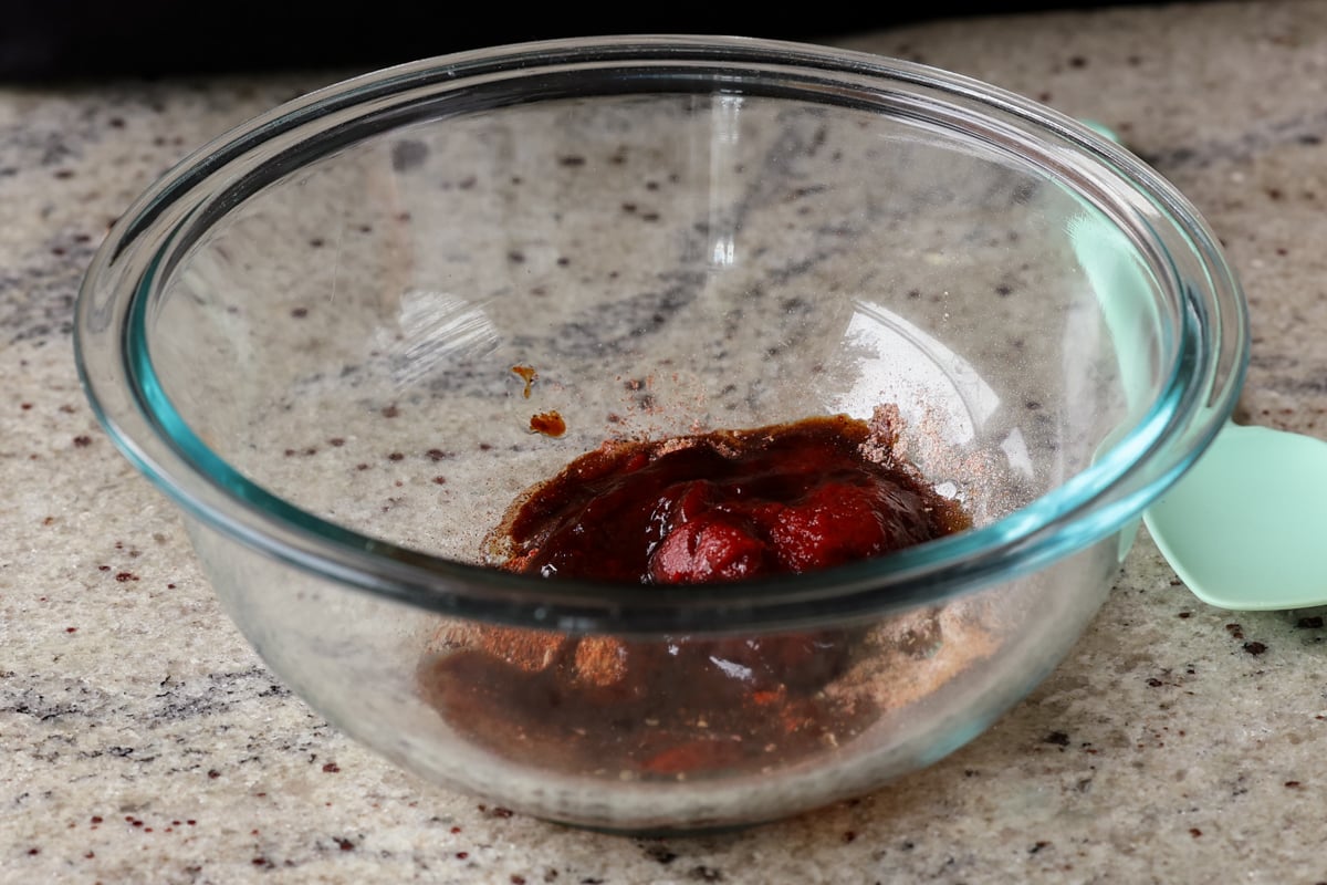 making the seasoning paste for the tofu