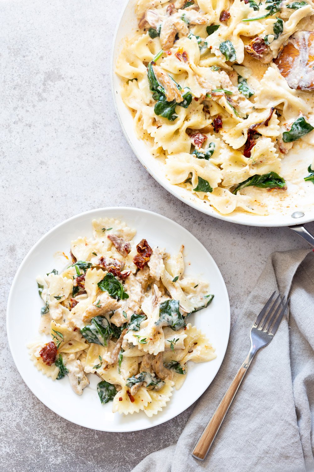 Creamy Sun Dried Tomato Pasta with Garlic Soy curls. Vegan Tuscan Garlic "Chicken" And pasta. #Vegan #Recipe Can be Gluten-free, Soyfree, nutfree #VeganRicha