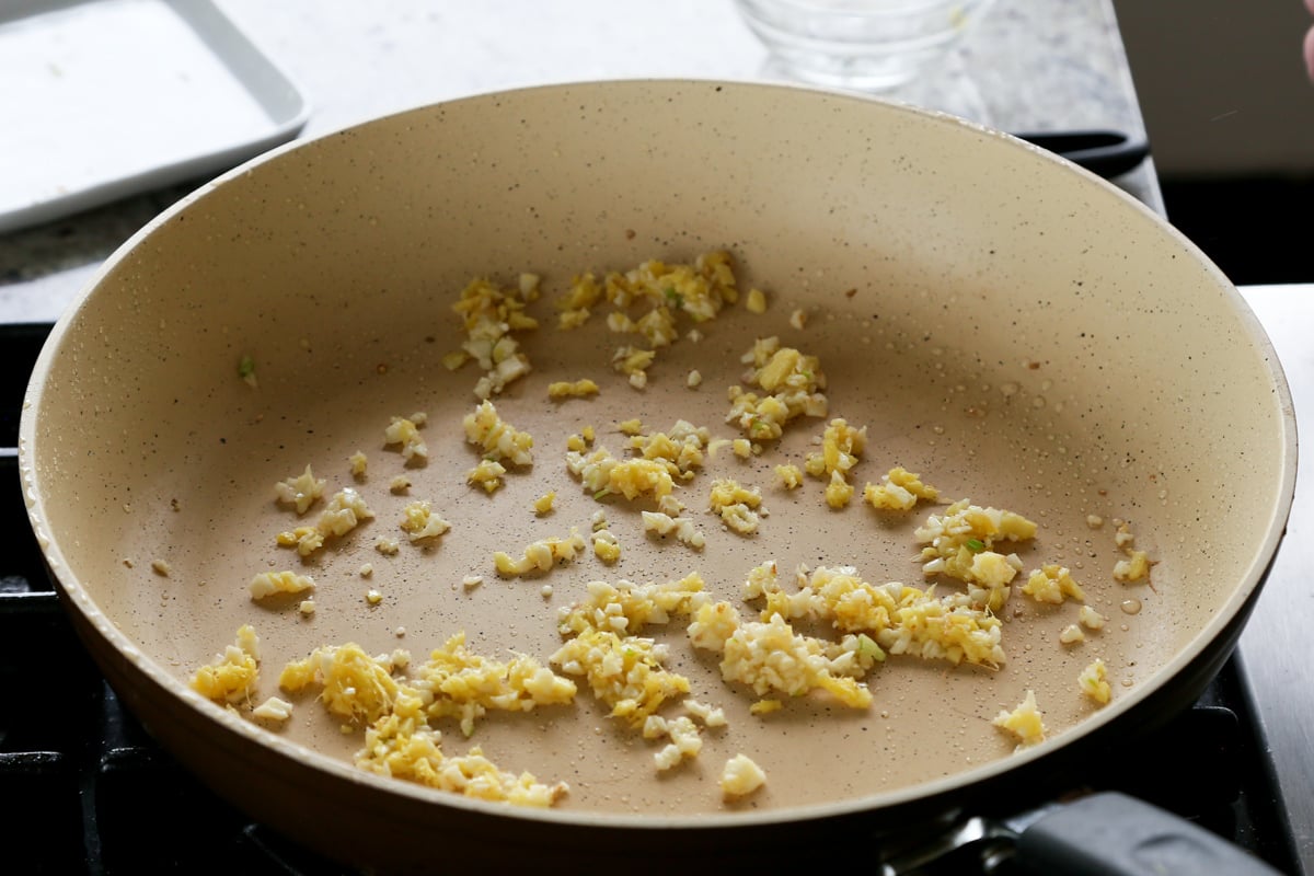 ginger and garlic in the pan after cooking