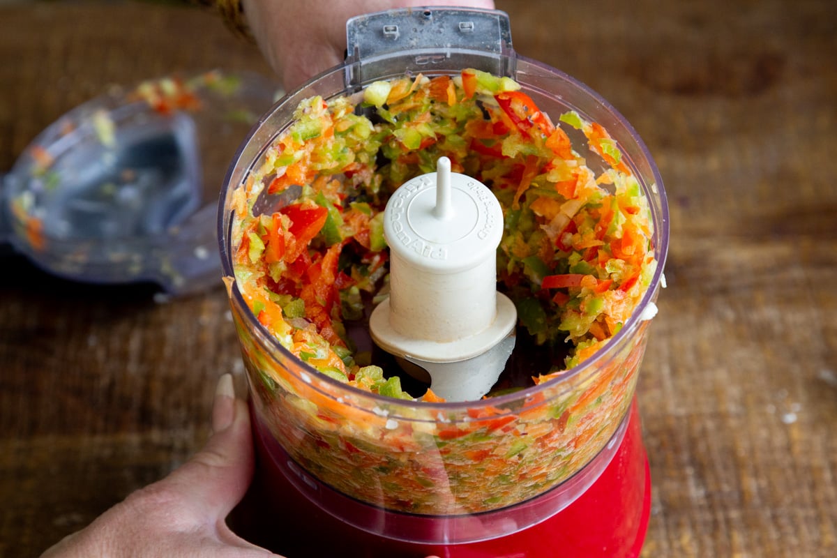 bell pepper, ginger, chili and garlic in a food processor