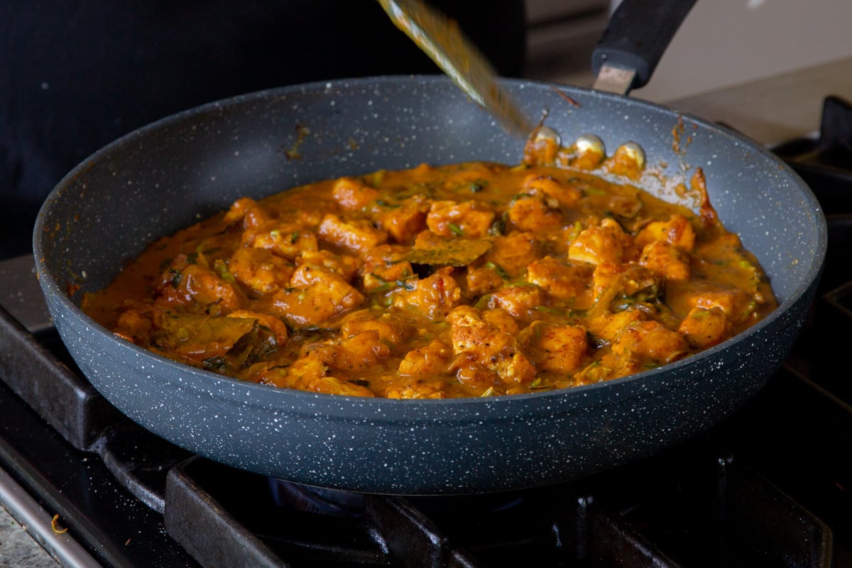 tofu tossed in the black pepper onion sauce